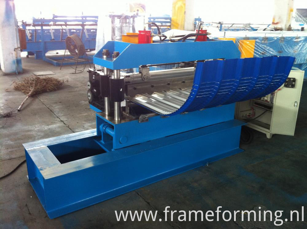 Hydraulic Metal Roofing Panel Bending Machine